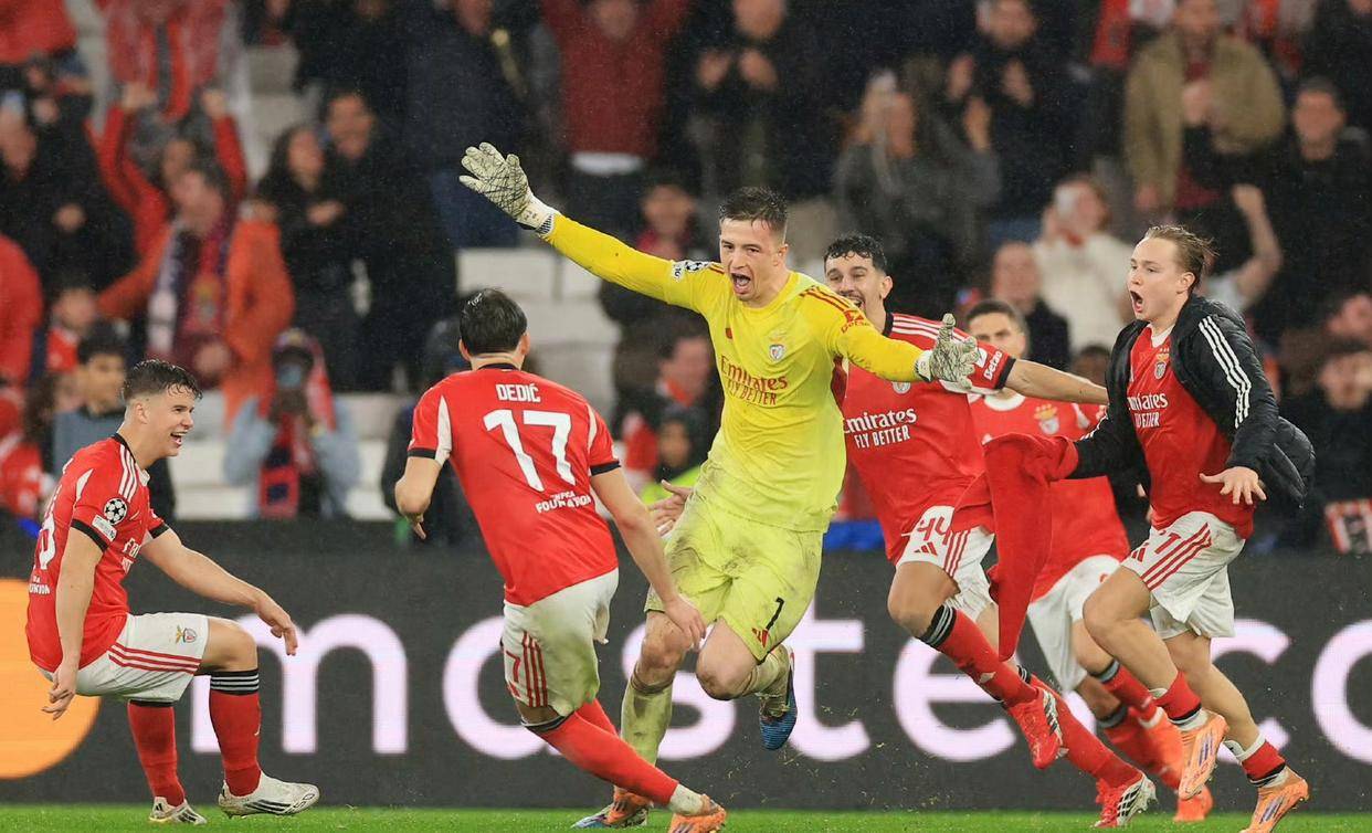 u球体育直播- 郑钦文与德约科维奇同场竞技 